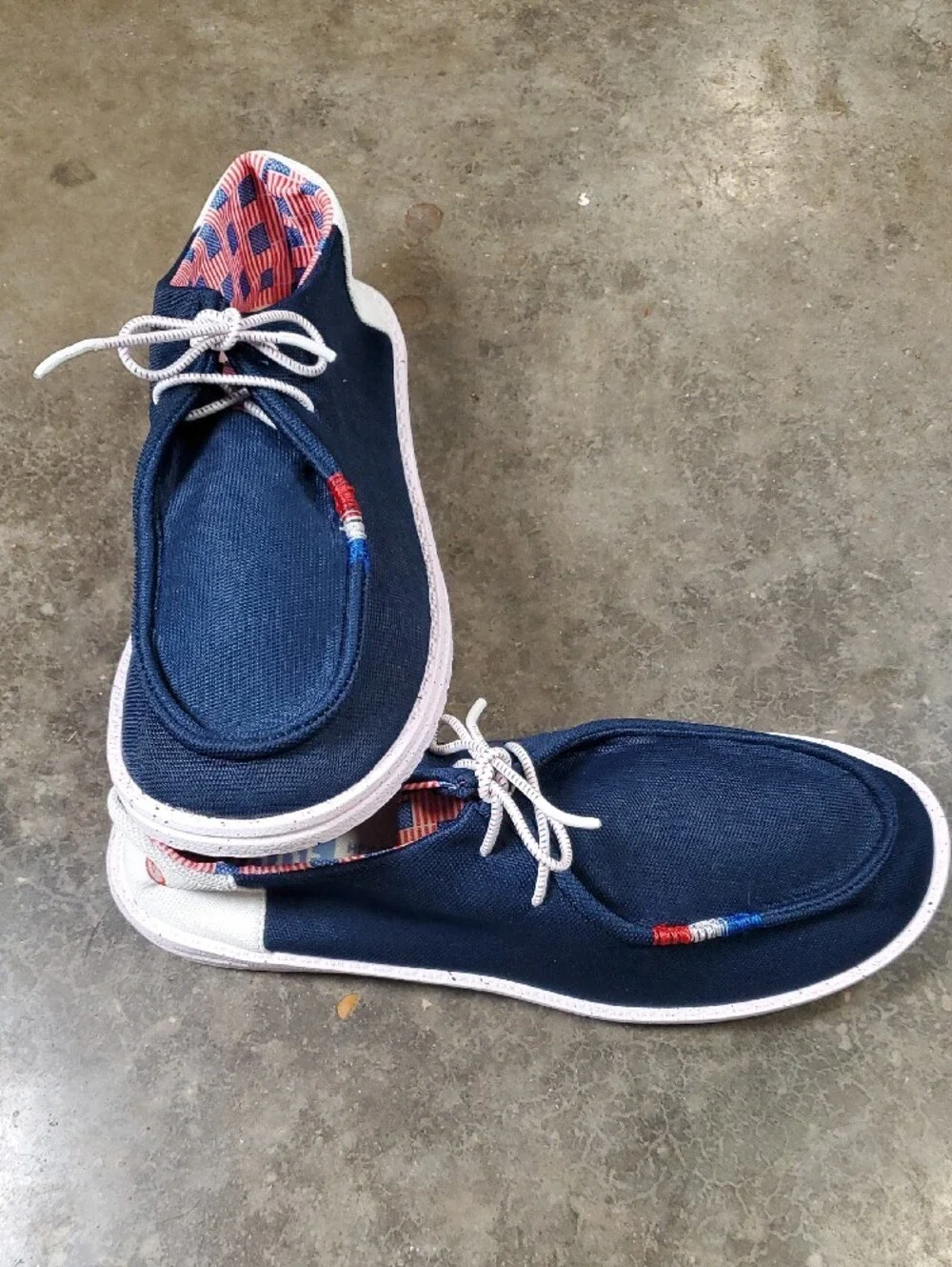 Hey Dude Men’s Wally Hey Comf Patriotic Flag Red White & Blue Boat Shoes Size 41
